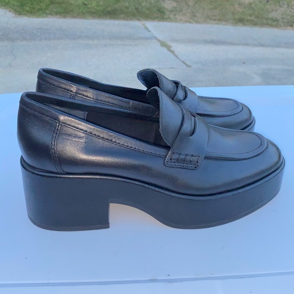 Dolce Vita
Yanni Leather Platform Penny Loafers size 7 - Picture 2 of 5